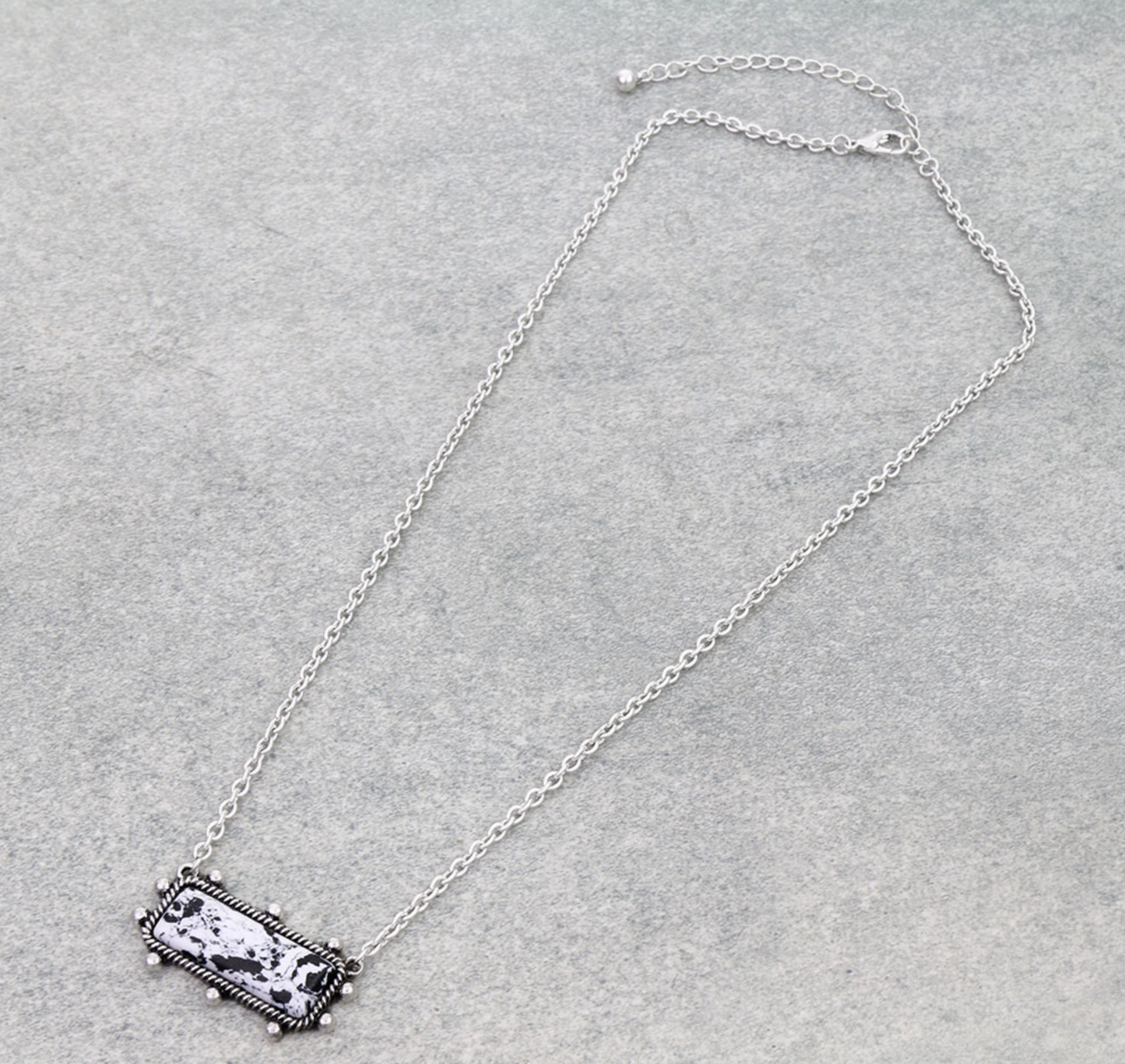 Ball Bar Hand Stone Necklace